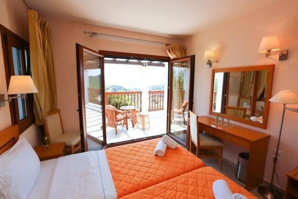 Villa Luxury Nefeli In Skiathos Featuring An Exclusive Private Pool Oasis Troulos